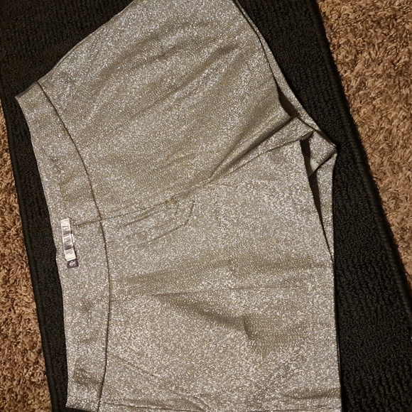 Jennifer Lopez shorts - Picture 4 of 6